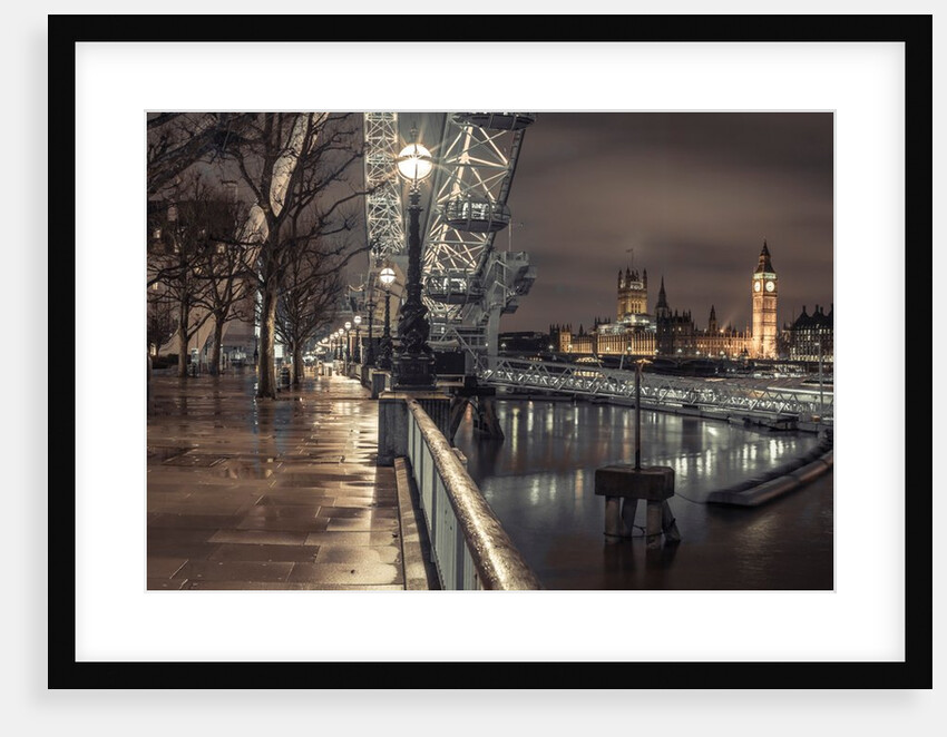 London cityscape in evening by Assaf Frank